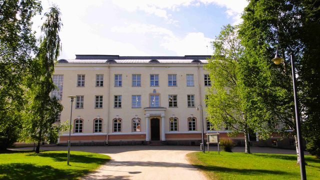 Kajaanin Seminaarin päärakennus